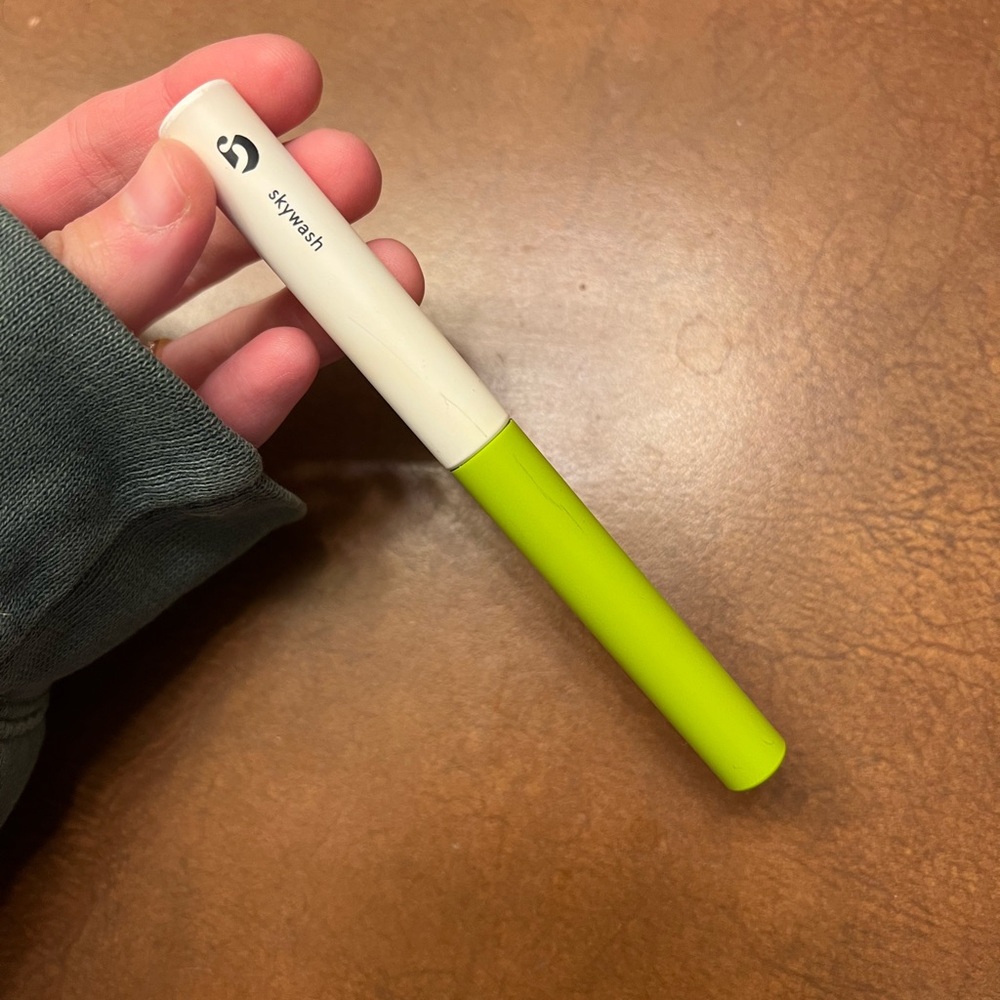 GLOSSIER SKYWASH MATTE EYESHADOW STICK